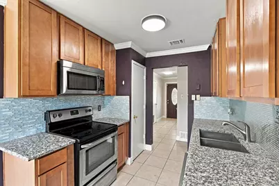 4202 Maple Springs Drive, Arlington, TX 76001 - Photo 11