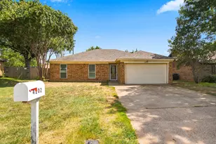 4202 Maple Springs Dr, Arlington, TX 76001 - Photo 1