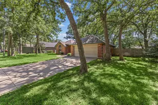 664 Parkridge Blvd, Burleson, TX 76028 - Photo 3