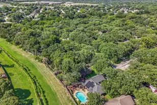 664 Parkridge Blvd, Burleson, TX 76028 - Photo 33