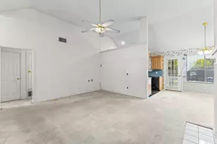 664 Parkridge Blvd, Burleson, TX 76028 - Photo 9