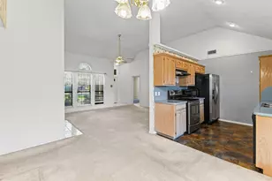 664 Parkridge Blvd, Burleson, TX 76028 - Photo 11