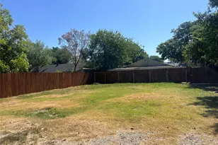 366 S St Augustine Dr, Dallas, TX 75217 - Photo 11