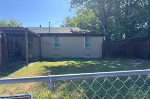 366 S St Augustine Dr, Dallas, TX 75217 - Photo 3