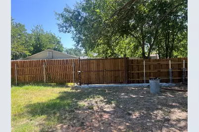 366 S St Augustine Drive, Dallas, TX 75217 - Photo 9