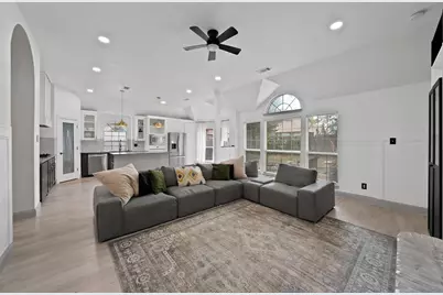 4535 Westchester Glen Drive, Grand Prairie, TX 75052 - Photo 5