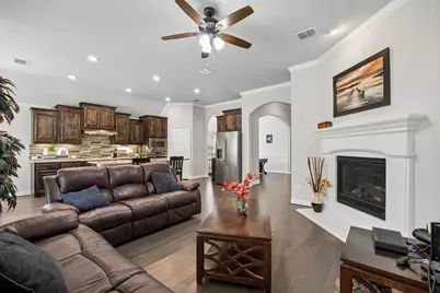3935 Wind Cave Bend, Irving, TX 75063 - Photo 7
