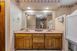 703 S Colorado St, Whitney, TX 76692 - Photo 21