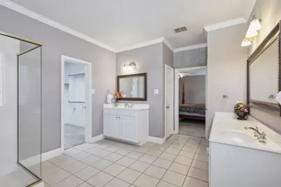 1200 Cedar Valley Drive, Irving, TX 75063 - Photo 13
