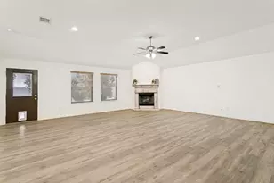 368 Lockwood Ln, Weatherford, TX 76087 - Photo 5