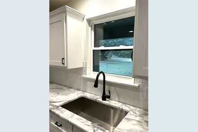 405 S 6th Street, Grandview, TX 76050 - Photo 5