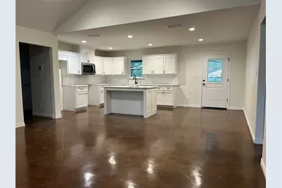 405 S 6th Street, Grandview, TX 76050 - Photo 3