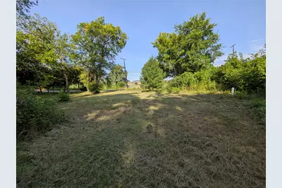 910 N Houston Avenue, Denison, TX 75020 - Photo 3