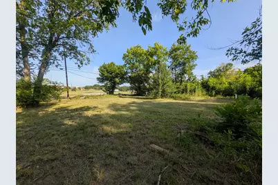 910 N Houston Avenue, Denison, TX 75020 - Photo 1