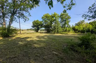 910 N Houston Ave, Denison, TX 75020 - Photo 1