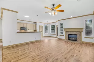 2105 Norwood Ln, Arlington, TX 76013 - Photo 9