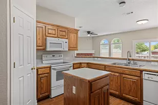 104 Bullava Ct, Crowley, TX 76036 - Photo 13