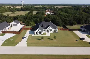 4231 Spg Gdn Rd, Midlothian, TX 76065 - Photo 5
