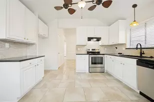 2515 Mountainview Dr, Corinth, TX 76210 - Photo 5