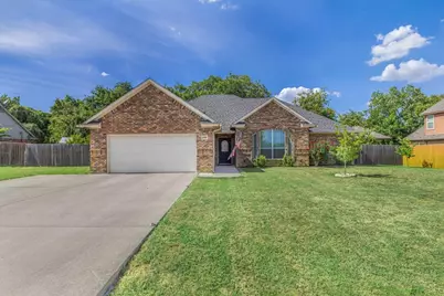 409 Edgewood Terrace, Boyd, TX 76023 - Photo 1