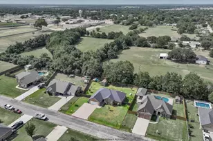 409 Edgewood Terrace, Boyd, TX 76023 - Photo 35