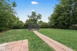 104 Dupont Cir, Fort Worth, TX 76134 - Photo 21