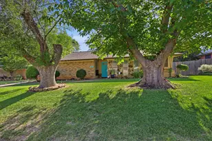 615 Misty Glen Dr, DeSoto, TX 75115 - Photo 33