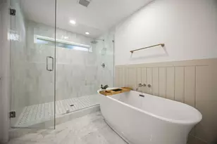 9228 Windy Crest Dr, Dallas, TX 75243 - Photo 25