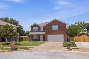 2728 Maegen Cir, Fort Worth, TX 76112 - Photo 35