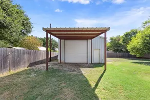 332 Bowie Ln, Hewitt, TX 76643 - Photo 9