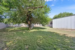 332 Bowie Ln, Hewitt, TX 76643 - Photo 31