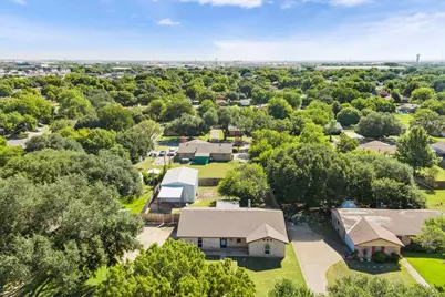 332 Bowie Lane, Hewitt, TX 76643 - Photo 3