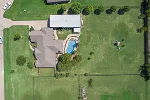 421 Walker Ct S, Waxahachie, TX 75167 - Photo 33