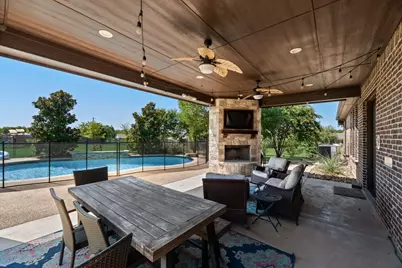 421 Walker Court S, Waxahachie, TX 75167 - Photo 9