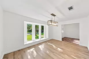 1409 Colony Dr, Irving, TX 75061 - Photo 5
