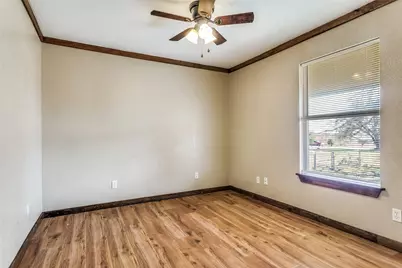 401 Ashwood Street, Azle, TX 76020 - Photo 17