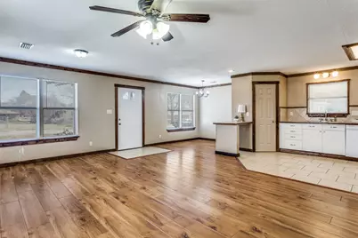 401 Ashwood Street, Azle, TX 76020 - Photo 5
