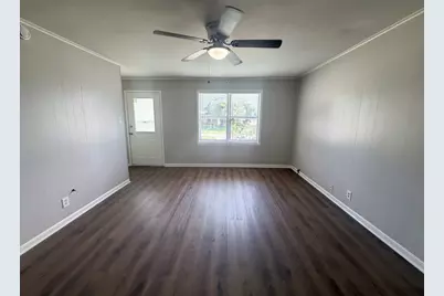 900 E 6th Avenue #2, Corsicana, TX 75110 - Photo 3