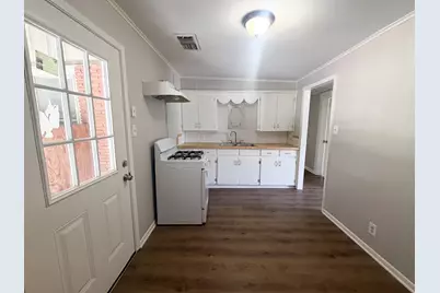 900 E 6th Avenue #2, Corsicana, TX 75110 - Photo 7
