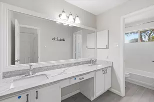 1409 Rider Cir, Grapevine, TX 76051 - Photo 31