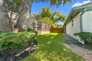 17209 Graystone Dr, Dallas, TX 75248 - Photo 31