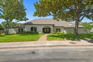 17209 Graystone Dr, Dallas, TX 75248 - Photo 1