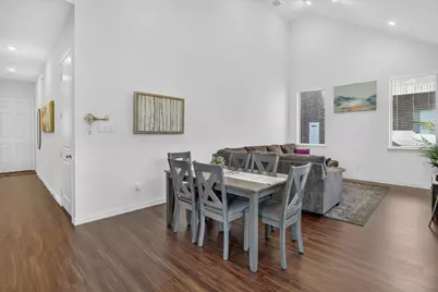 243 Woodson Street, Irving, TX 75063 - Photo 7