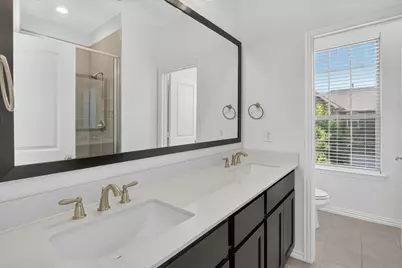 243 Woodson Street, Irving, TX 75063 - Photo 11
