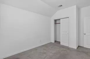 243 Woodson St, Irving, TX 75063 - Photo 13