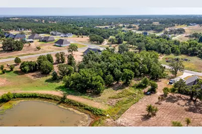 10004 Valley Oak Court, Springtown, TX 76082 - Photo 7