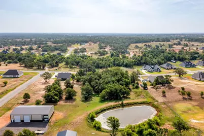 10004 Valley Oak Court, Springtown, TX 76082 - Photo 3