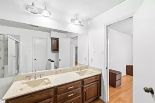 2014 Willoughby Ln, Arlington, TX 76011 - Photo 13