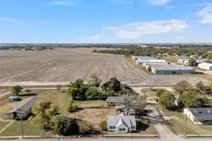403 S 5th St, Rosebud, TX 76570 - Photo 17