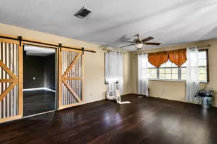1829 W Lake Shore Dr, Alvarado, TX 76009 - Photo 13